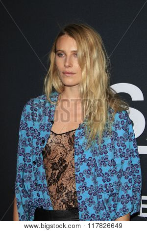 LOS ANGELES - FEB 10: Dree Hemingway arriving at the Saint Laurent fashion show at the Hollywood Palladium on February 10, 2016 in Los Angeles, California