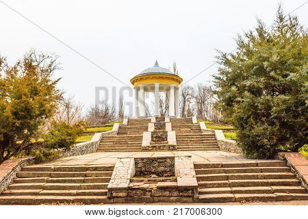 The royal rotunda stands on the central avenue of the Park. Ostrovsky. 