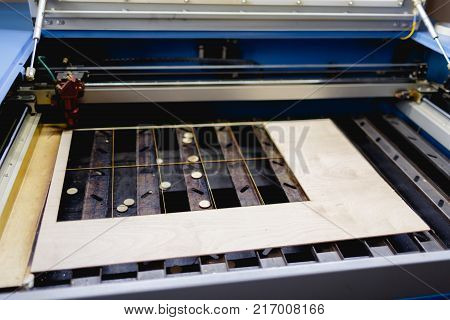 Automatic blue machine for burning with a sheet inside