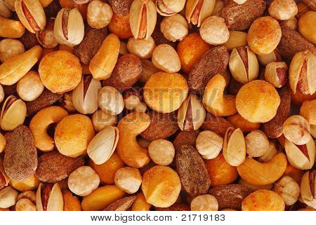 Mescolare noci