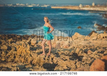 Seductive Blond 图片和照片（免费试用） | Bigstock