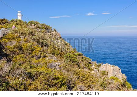 An unmanned automatic lighthouse