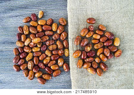 Elaeagnus fruit, ripe fruit natural Elaeagnus, Elaeagnus fruit of the medicinal fruit, ripe fruit Elaeagnus natural, healing ...