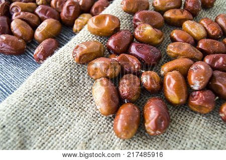 Elaeagnus fruit, ripe fruit natural Elaeagnus, Elaeagnus fruit of the medicinal fruit, ripe fruit Elaeagnus natural, healing ...