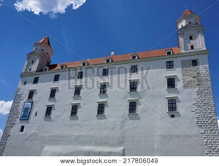 Picture of the majestetic castle in Bratislava Slovakia
