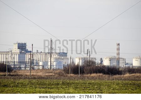 Refinery. Reservoirs For Storage Of Refinery Products. Rectification Columns. Distillation Columns, 