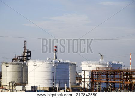 Tank The Vertical Steel. Capacities For Storage Of Oil, Gasoline, Kerosene, The Diesel And Other Liq