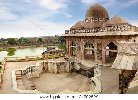 Mandu, Hindistan Afgan mimari kalıntıları