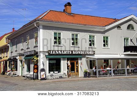 Eksjö, Sweden - July 31, 2019: Restaurant Lennarts Konditori In The Enter Of Eksjö.