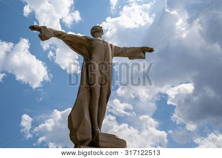Washington, Dc - August 7, 2019: Titanic Memorial In The Waterfront Neighborhood Of Southwest Dc Hon