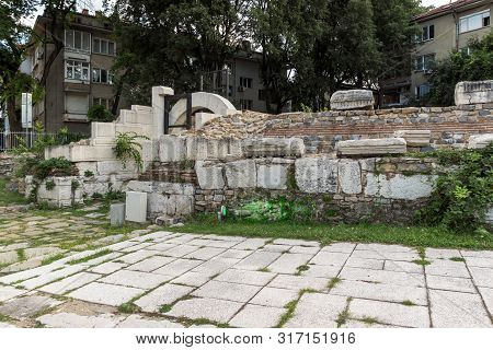 Stara Zagora, Bulgaria - August 5, 2018:  Ruins Of Ancient Roman City Of Augusta Traiana In The Cent