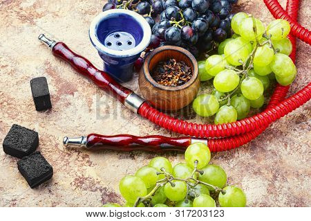 Hookah With Grapes Flavor