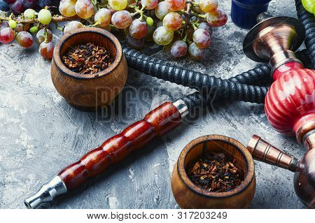 Kalian With Grapes Taste