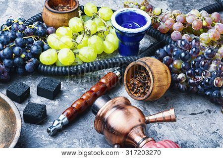 Hookah With Grapes Flavor