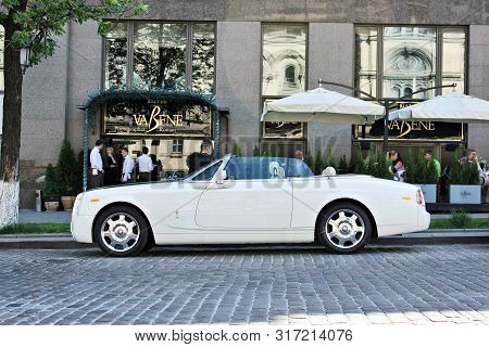 August 5, 2012, Kiev, Ua: Rolls-royce Phantom Drophead Coupe. White. Luxury Car. Royal Cabriolet