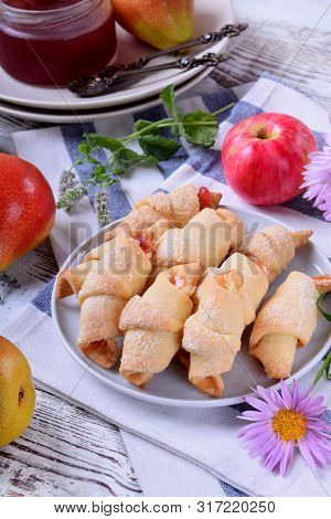Shortbread Rolled Cookies With Apple And Pear Jam Filling