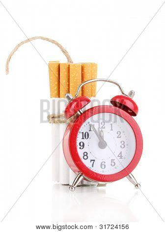 Cigarros, amarrados com corda e pavio isolateed branco