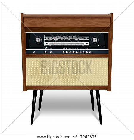 Radiol Retro Icon. Realistic Illustration. Radio Broadcasting With Russian Interface. Isolated On A 