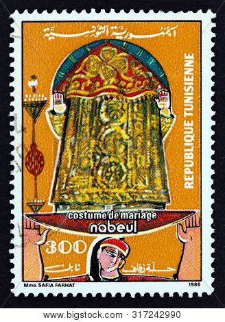 Tunisia - Circa 1986: A Stamp Printed In Tunisia From The 