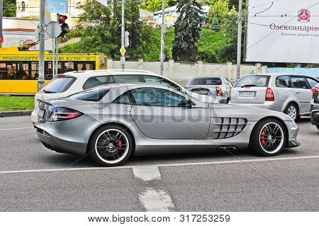 August 20, 2012. Kiev, Ukraine. Mercedes-benz Slr Mclaren 722 Edition