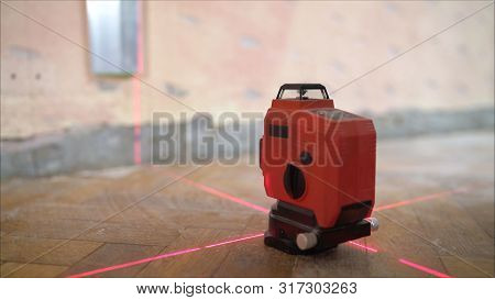 Repair, Expose The Laser Level On The Wall. Level The Walls With A Laser Level. Installation Of New 