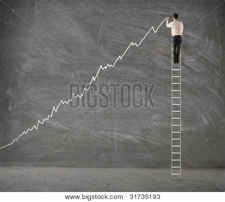 Junge Unternehmer auf einer Leiter Diagrammerstellung ein positiver Trend-Diagramm