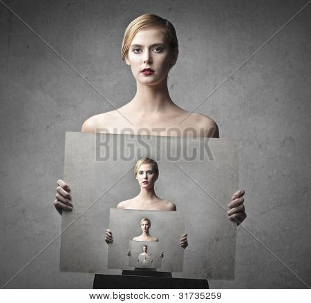 美丽的女人一幅图自己持有无限自己的图片