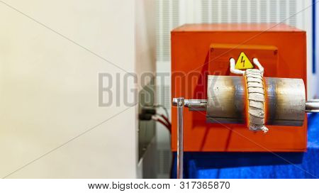 Coil And Work Piece Of High Volt Electric Induction Heating Machine To Heat Metal Pipe Or Tube In Ma