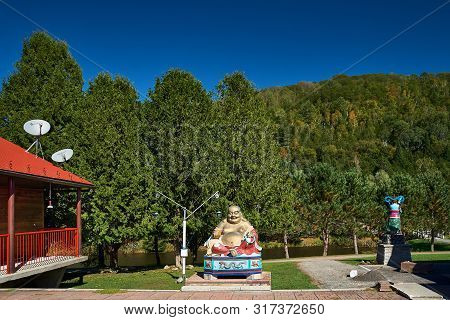 Harrington, Qc, Canada - September 23, 2018: Entrance To The Tambaoson Buddhist Temple In Quebec Dur