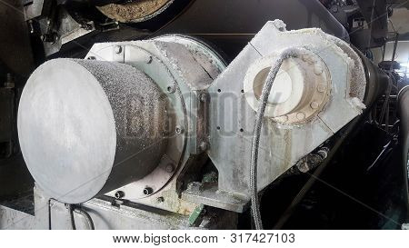 Part Of Machines For The Production Of Dry Pulp    For Further Processing In A Paper Plant