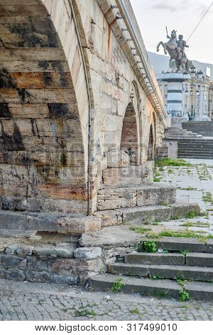 Ancient Warriors And Lions Surround The Main Fountain,macedonia Square.skopje/north Macedonia.