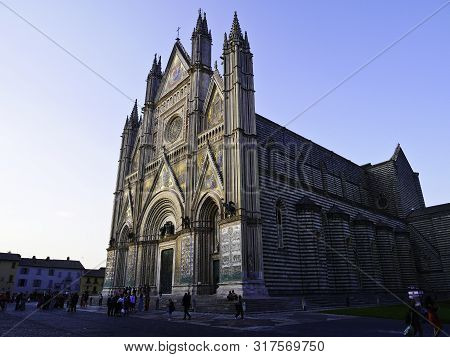 20 July 2019-orvieto-italy-the Beautiful Cathedral Of Orvieto At Sunset