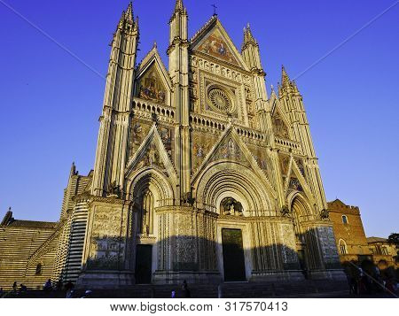 20 July 2019-orvieto-italy-the Beautiful Cathedral Of Orvieto At Sunset