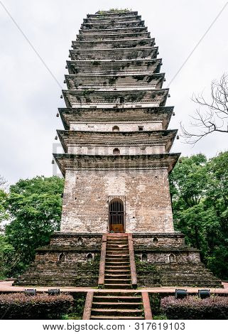 Vertical View Of Lingbao Pagoda In Leshan Giant Buddha Scenic Park In Leshan Sichuan China