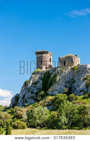 Chateau de l Hers near Chateauneuf-du-Pape, Provence, France