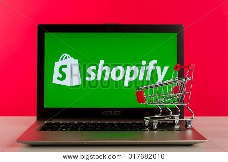 Tula, Russia - August 18, 2019: Shopify Logo Displayed On A Modern Laptop On Desk With Cart.