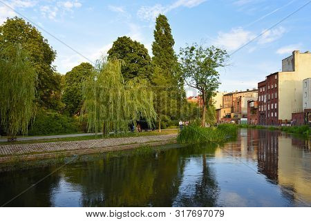 Bydgoszcz, Poland - August 15, 2019: Mlynska Island, The Brda River In The Historic District Of Bydg