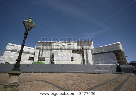 Staveništi a balení plast