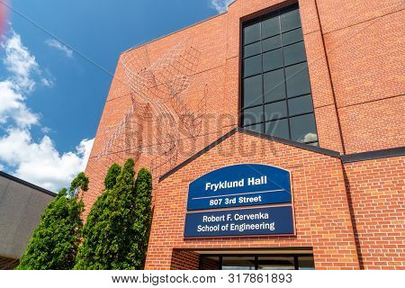 Fryklund Hall And Robert F. Cervenka School Of Enginnering  At University Of Wisconsin–stout