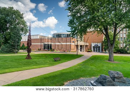 Micheels Hall And Furlong Gallery At University Of Wisconsin–stout