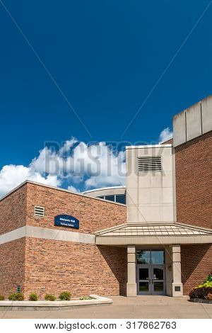 Micheels Hall And Furlong Gallery At University Of Wisconsin–stout