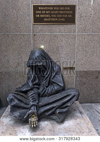 New York, New York/usa - July 8, 2019: Statue Of Jesus Desguised As Homeless Beggar In Front Of St. 