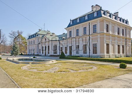Sieniawa palác, Pomořské vojvodství, Polsko