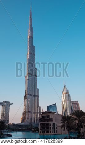 Dec 14th 2020, Dubai, Uae. View Of The  World's Tallest Tower , The Dsf Markets, Dubai Mall, Souq Al