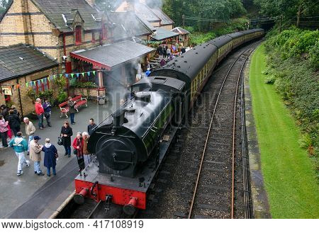 Haverthwaite, England / United Kingdom - Sept, 9, 2011: Landscape View Of A Lakeside And Haverthwait