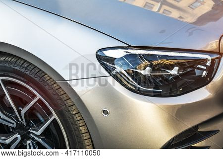 Electro Car Gray Details Lights And Mirrors Aerodynamics Crossover
