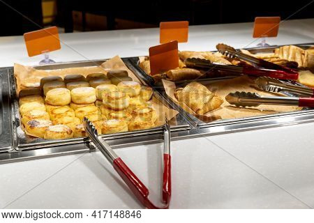 Curd Cakes, Curd Cakes, Pancakes On The Distribution Line, Self-service Restaurant. Copispace