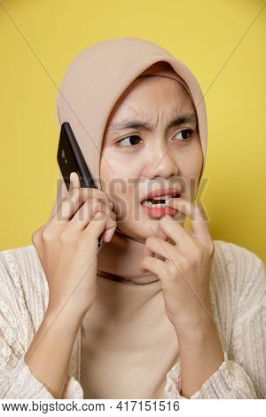 Woman Muslim Wearing Hijab With A Calling Phone Sad Expression