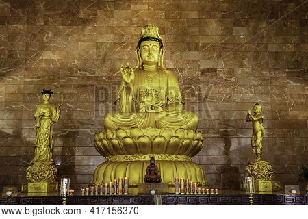 Visit The Biggest Temple In Batam Island, Indonesia - Nov 29, 2018, The Golden Kwan-yin Statue In Th