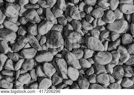 Black-and-white Background With Round Gravel - Roll Gravel, Drainage Gravel